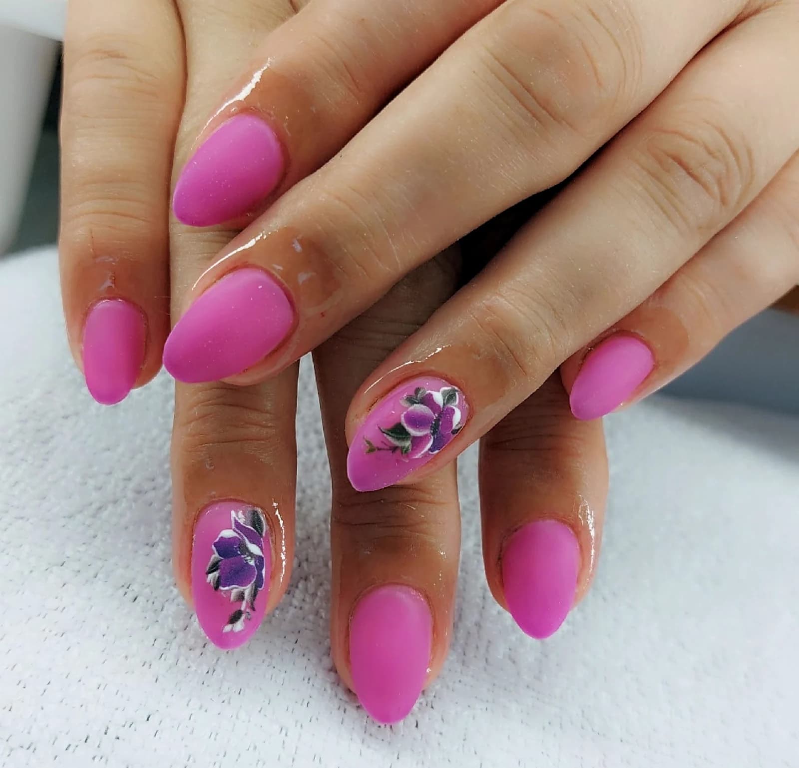 Basia Nails Studio - Kwiaty