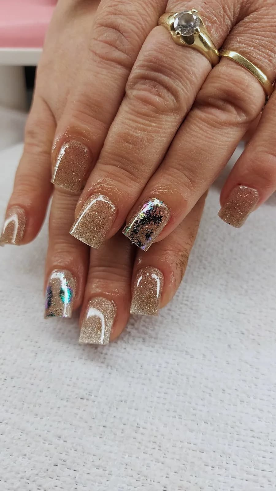 Basia Nails Studio — Brokat