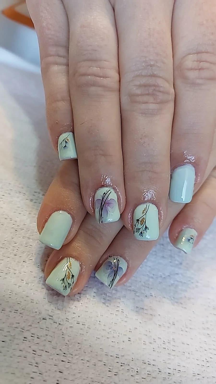 Basia Nails Studio - Kwiaty