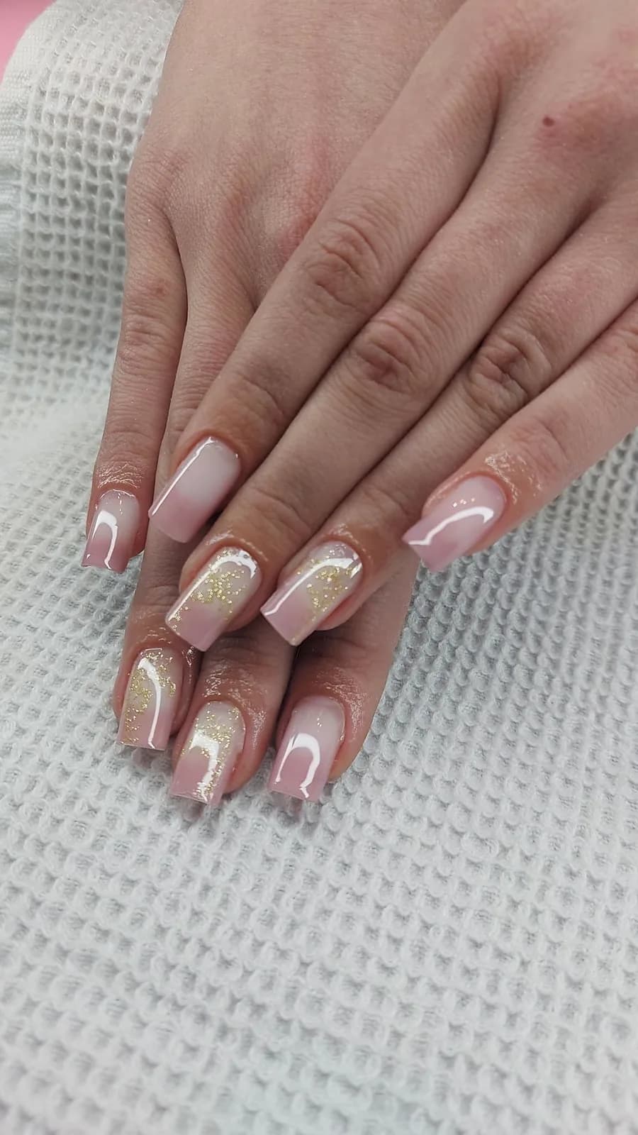 Brokat, Basia Nails Studio